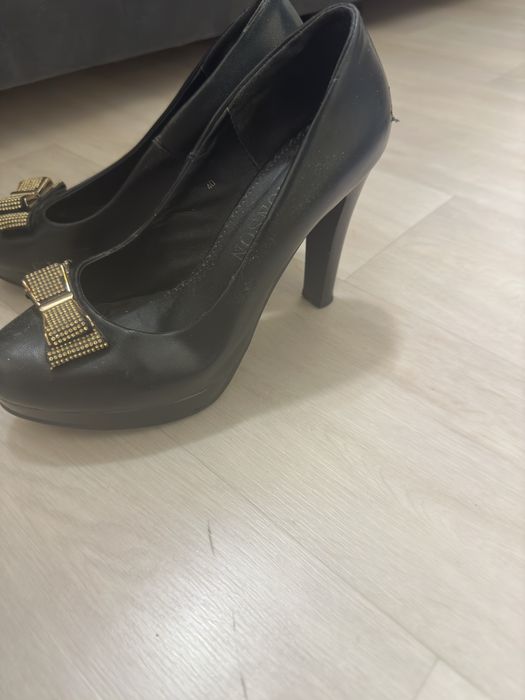 Продам Туфли женские