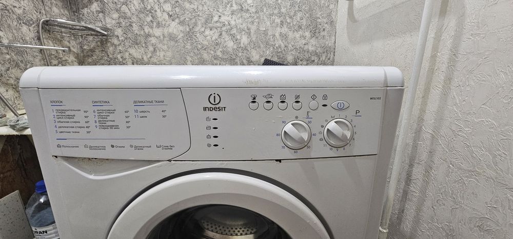 Стиральная машина Indesit WISL 102