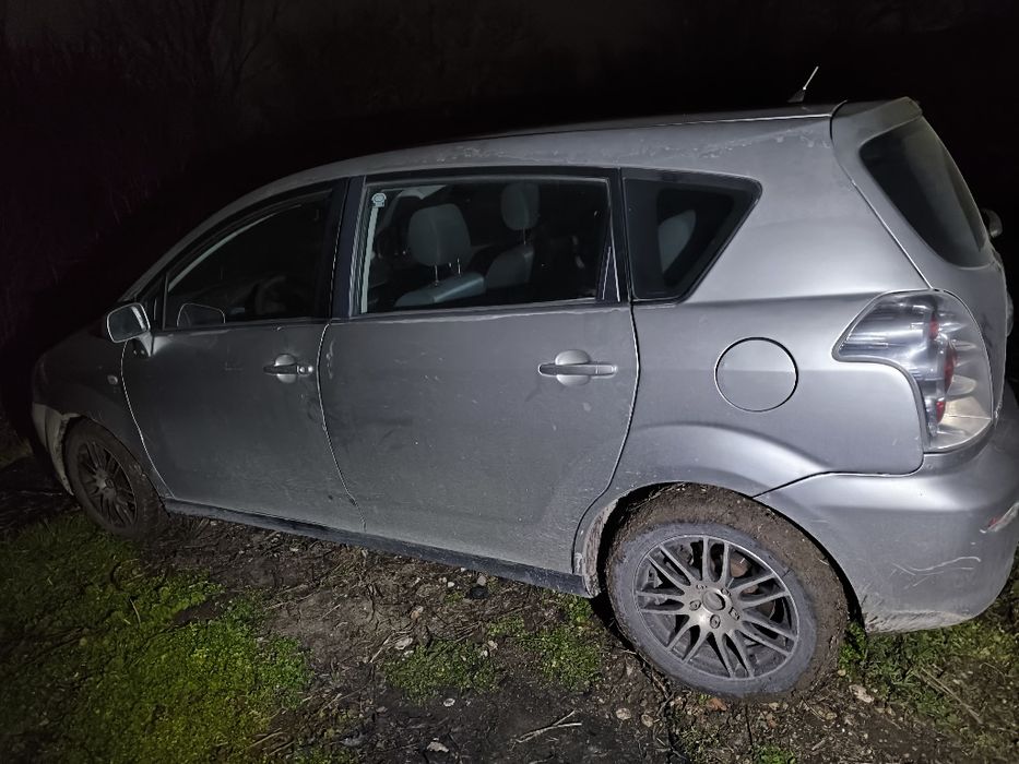 Тойота Корола Версо На части Toyota Corola Verso