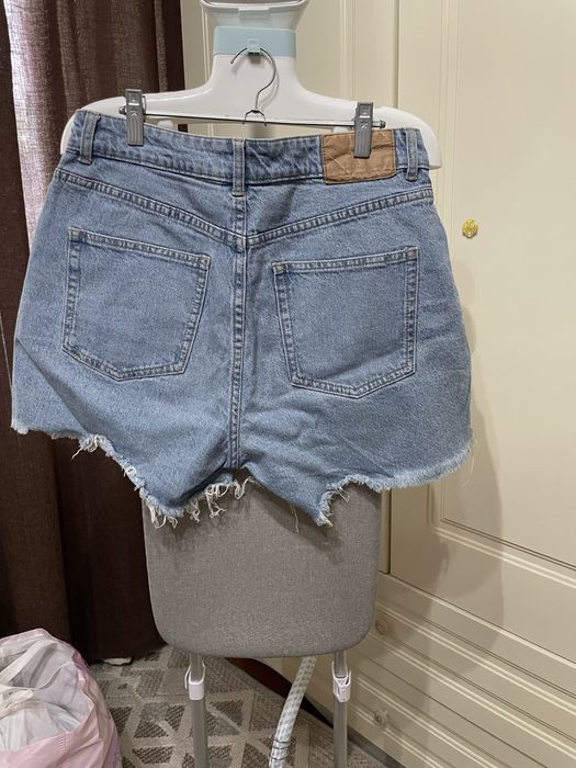 Джинсовые шорты  2 штуки