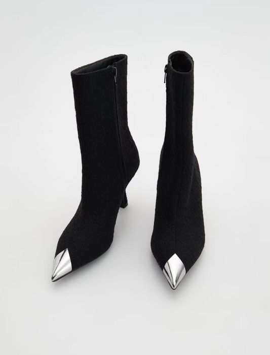 Reserved pantofii cizme 39.5