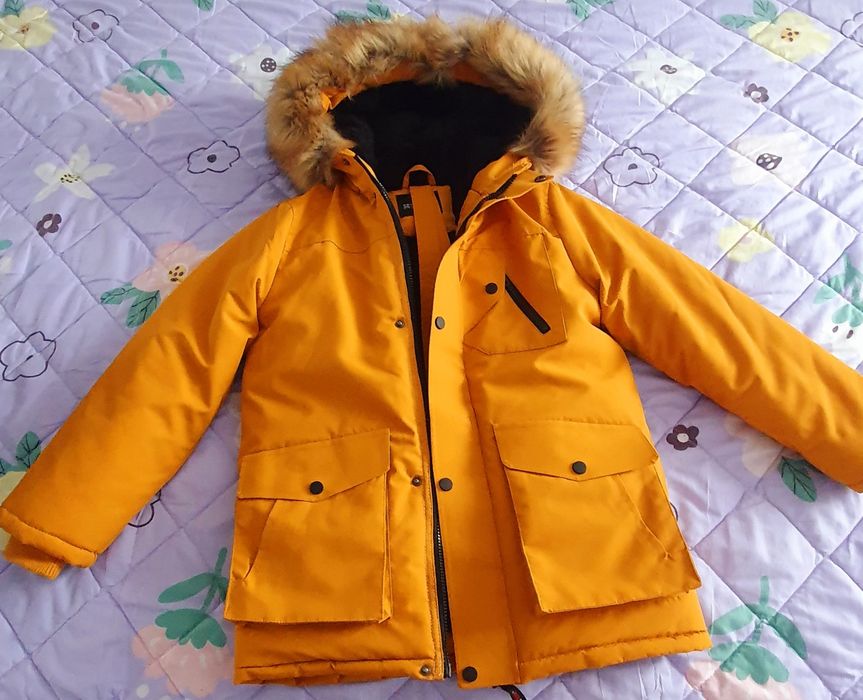 Vând geaca de iarnă pentru copii
