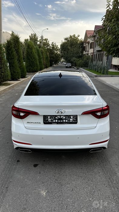Hyundai Sonata LF