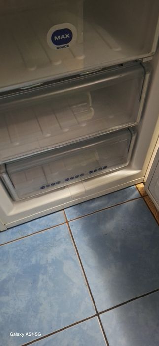 Vand frigider whirlpool h 190 L60 adâncime 65 perfecta stare de functi