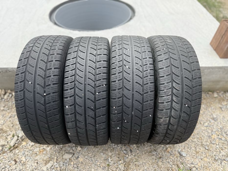 Бусови гуми 235/65/16С дот:21