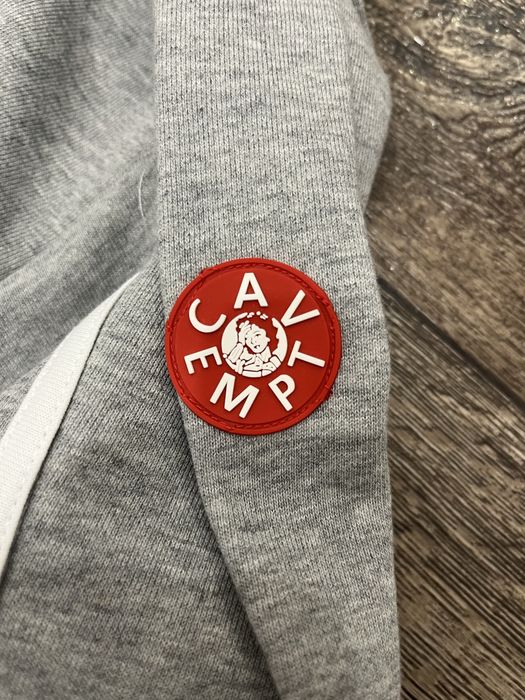 Кофта Cavempt удобная,новая