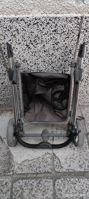 продава се детцка количка