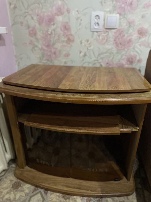 Подставка для телевизора