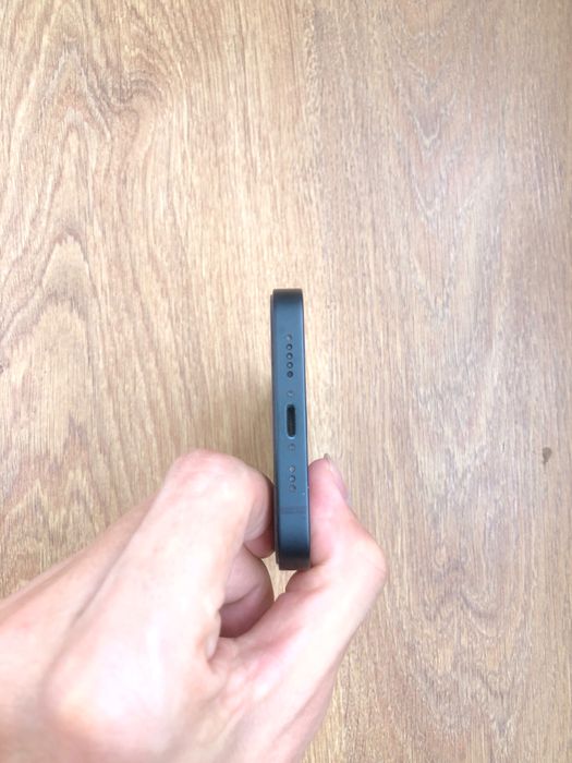 iPhone 14 , ремонту не подлежал