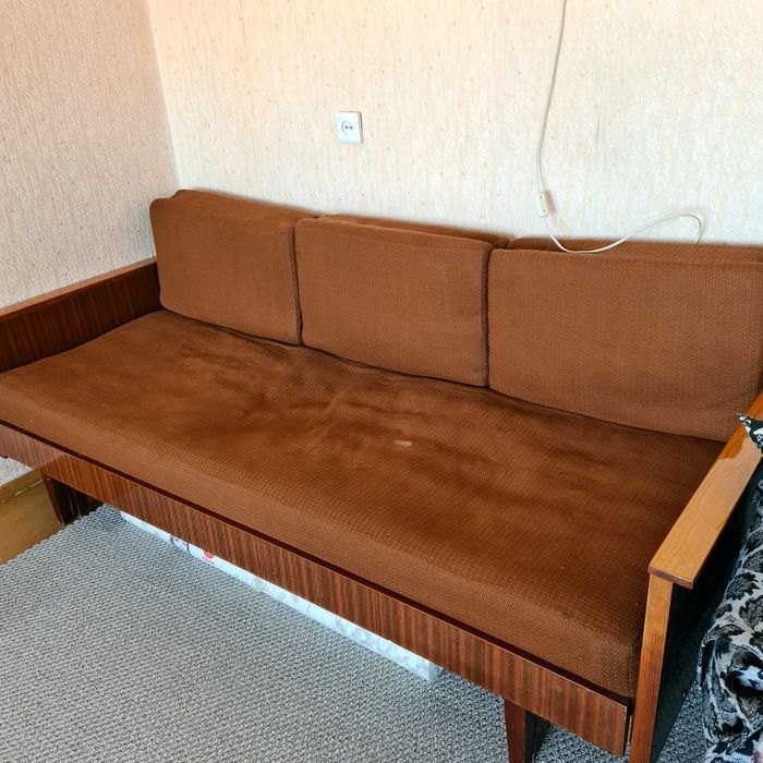 Отдам диван с креслами