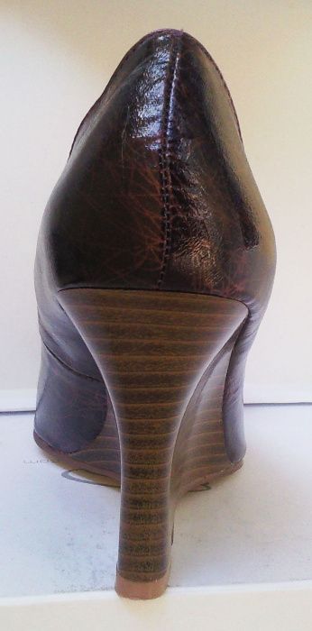 Елегантни дамски обувки