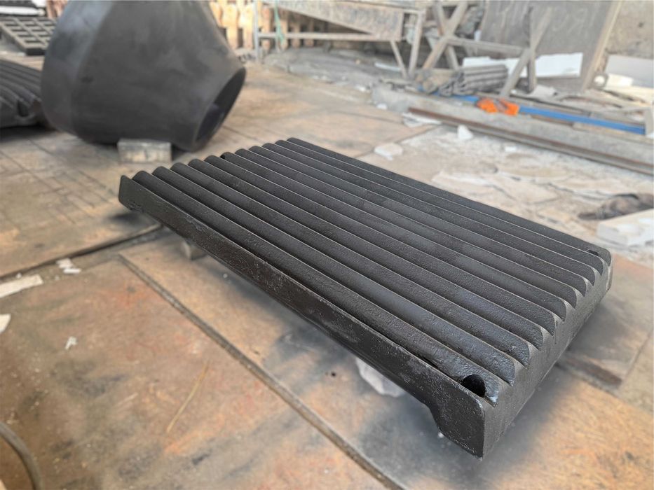 Дробящие плиты на щековые дробилки