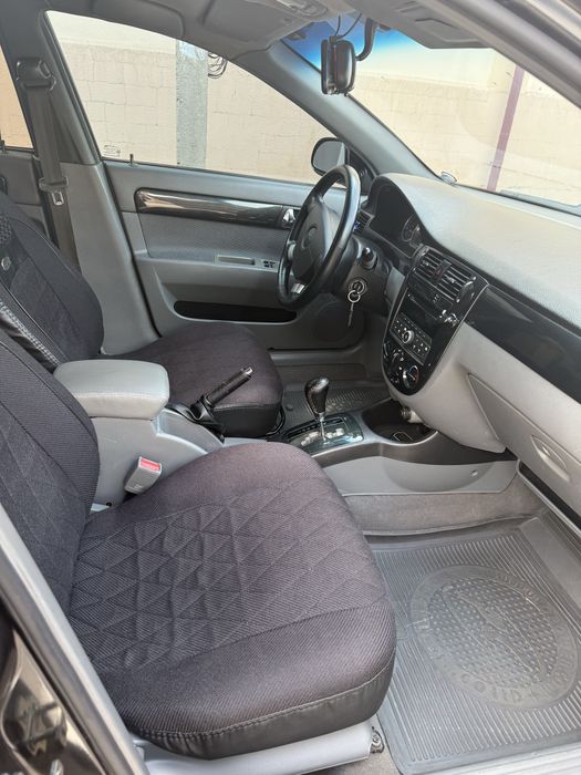 Lacetti avtomat  sotiladi