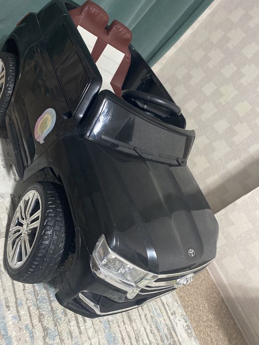 Продам детскую электронную машину