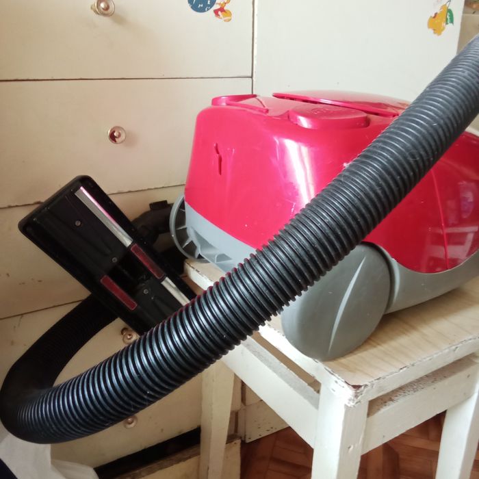 Продам пылесос мешковой.