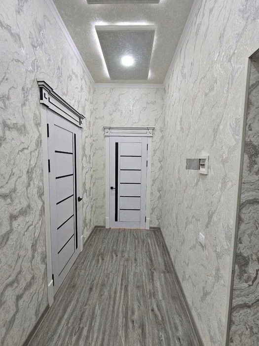 2 хоналик квартира 2 кават кирпичный дом, 6 микр, заправка