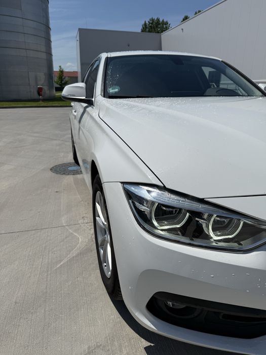BMW Seria F30 /318i Facelift (2017)