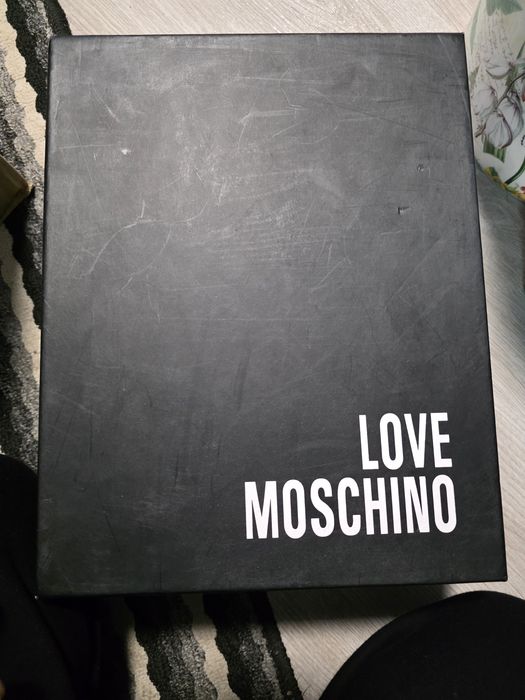 Adidași love moschino noi