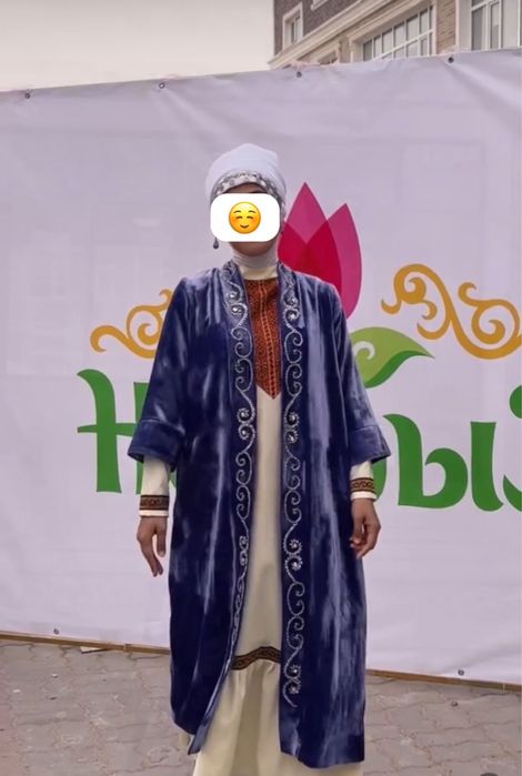 Көйлектер, шапан сатылады