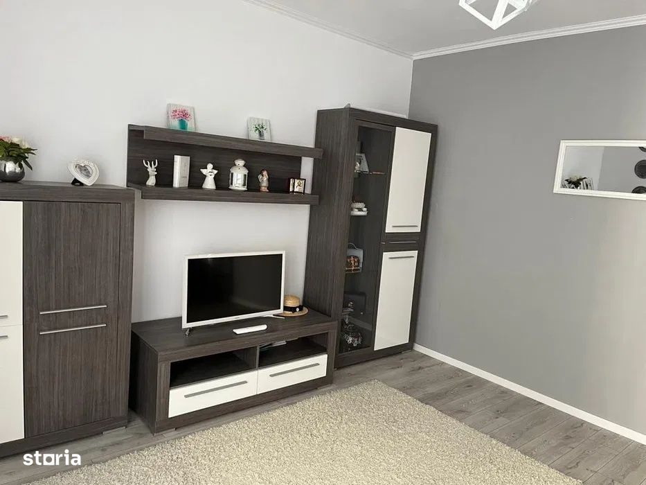 Apartament 2 camere decomandate, parcare, Floresti