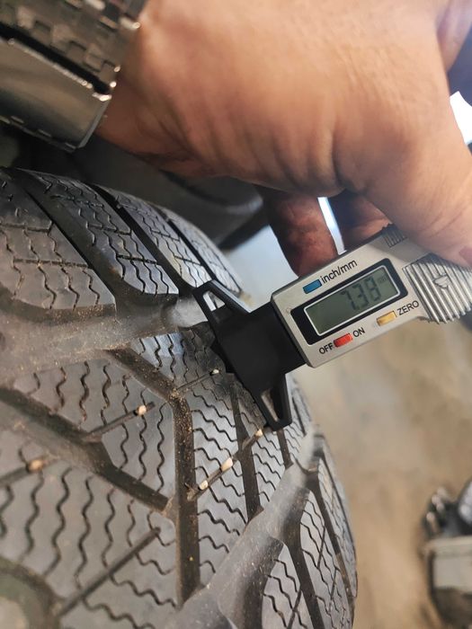 2бр.зимни гуми 225/45/18 Pirelli