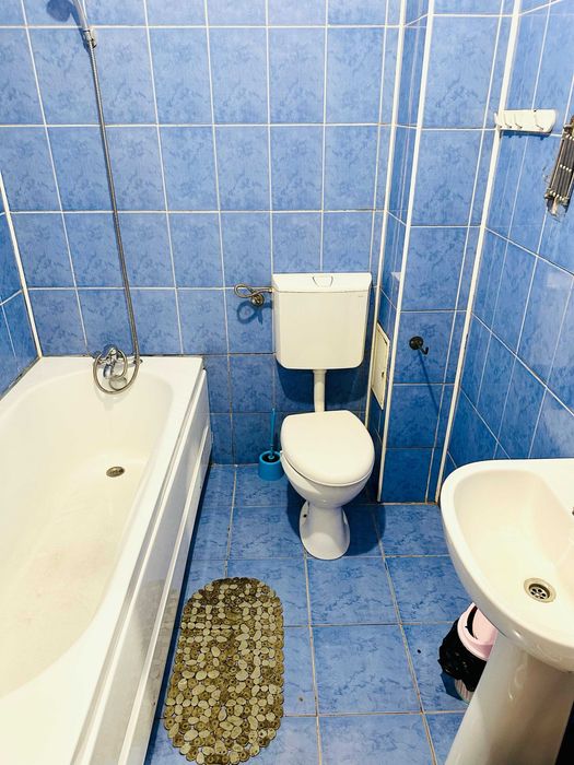 Ofer spre închiriere garsoniera