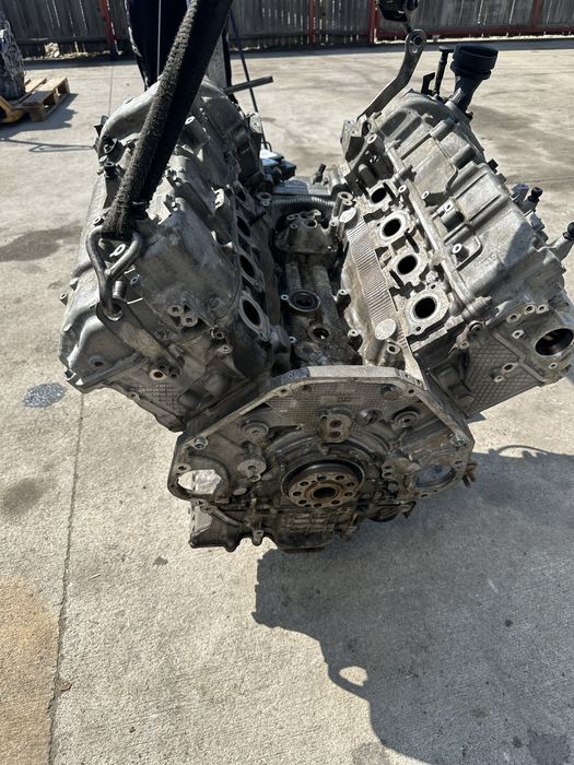 Vand Motor BMW generatia G 4.4 benzina biturbo Cod: N63B44C / 462cp / N63TU2