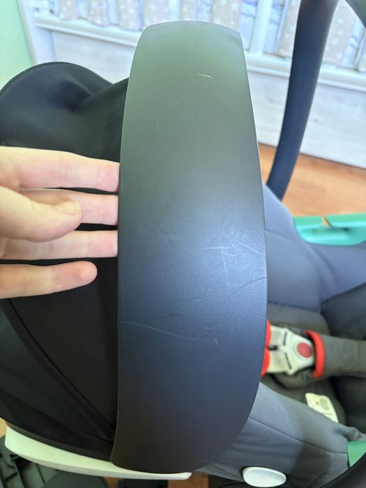 Столче/кошница за кола Cybex Aton B2+адаптери