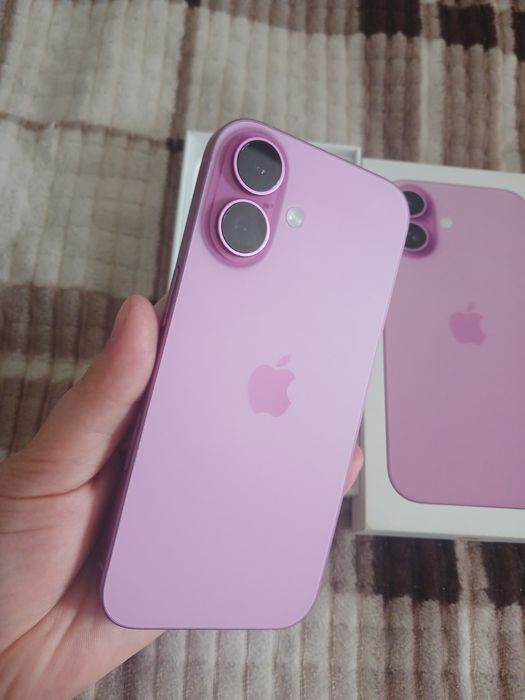 Продам Айфон 16 розовый 128