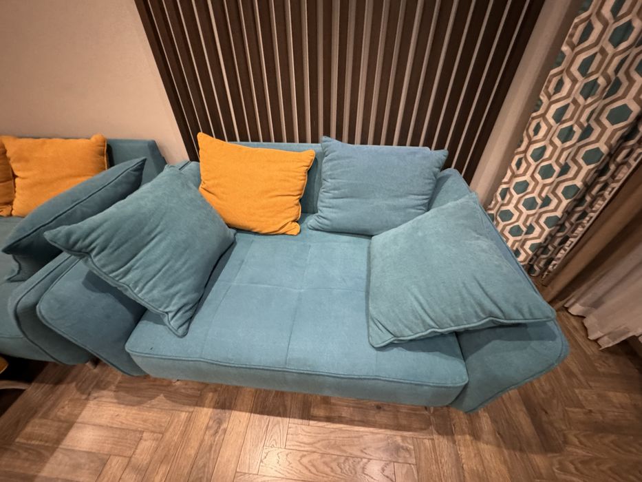 Диван большой для дома