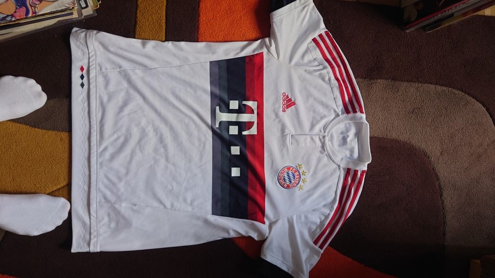 Bayern Munich Size L T shirt