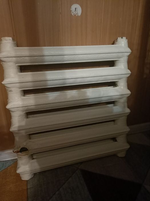 Чугунный радиатор