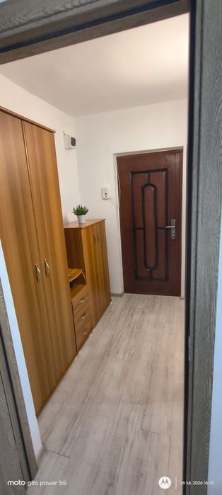 Închiriez garsonieră confort 1