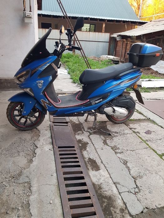 продам Макси мопед
