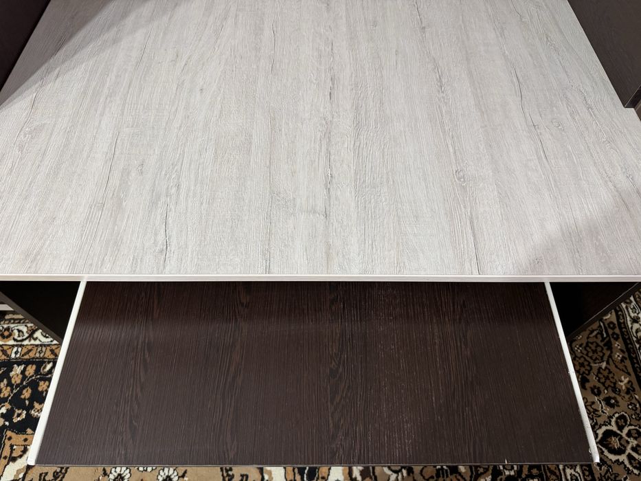 Письменный стол , стол для компьютера