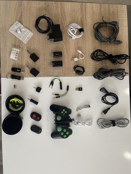 Лот кабели и аксесоари