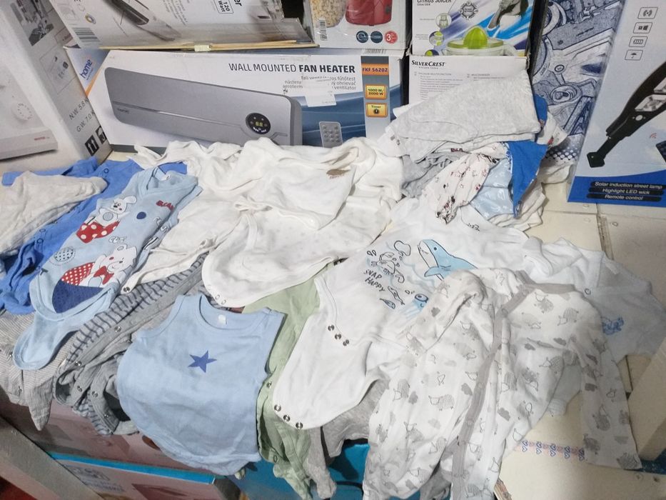 Lot 30 articole Haine Nr 60 -80 60 lei