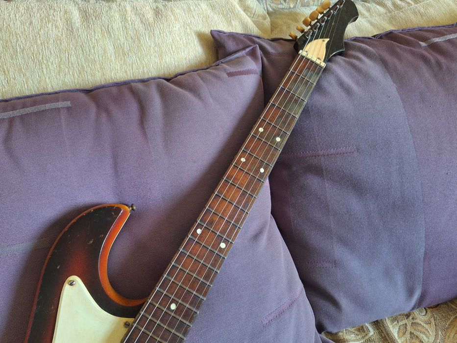 Ретро българска китара Орфей