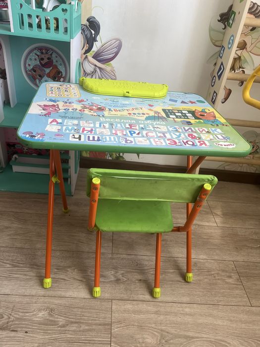 Столик, шведская стенка до 5 лет