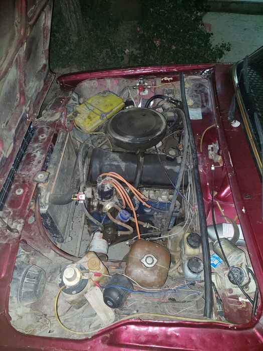 Lada vaz 2107 sotiladi