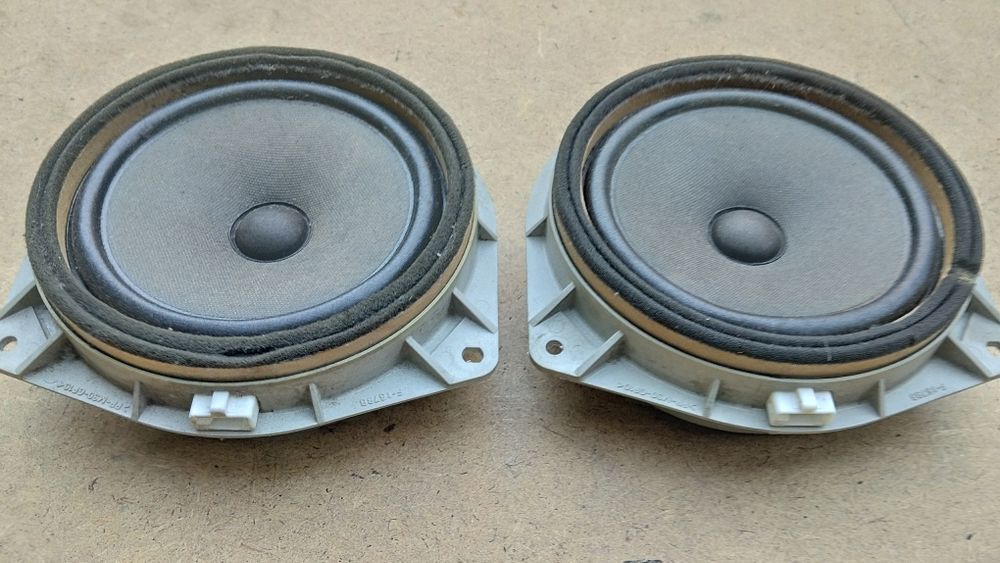 Оригинальные динамики Toyota