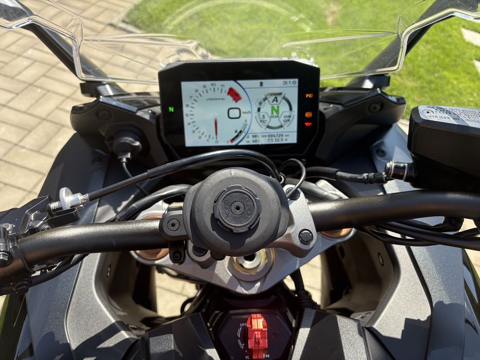 Vand Schimb cu masina Suzuki GSXS 1000 GT