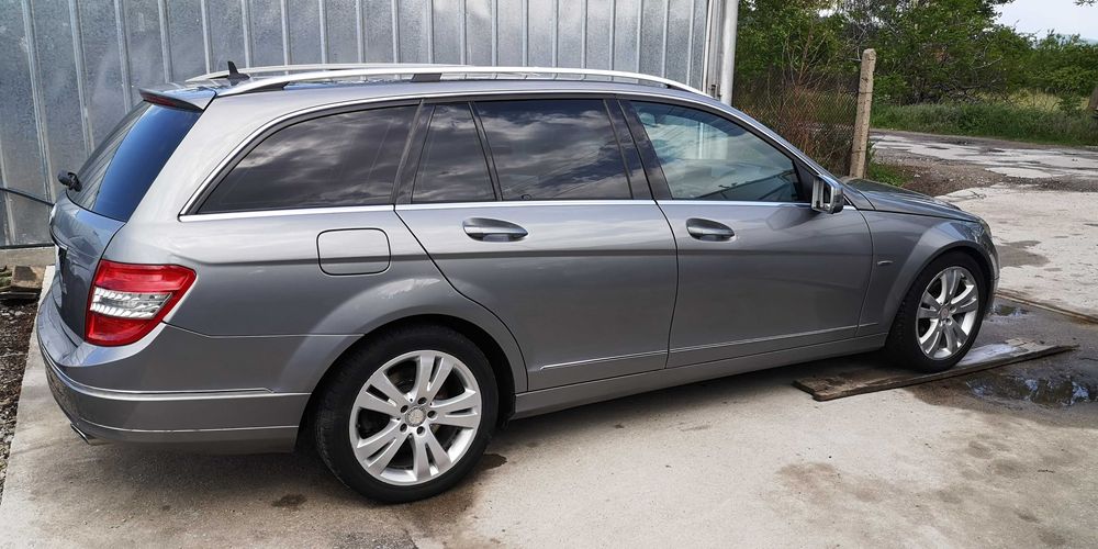 На Части W204 350 CDI 4Matic Avantgarde седан автомат нави Xenon