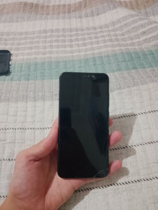 ARZON Telefon sotiladi