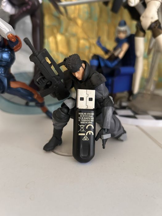 Контроллер-гитара Guitar Hero Live (PS4)