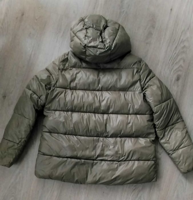Яке Zara. Цвят маслина. Размер S/М