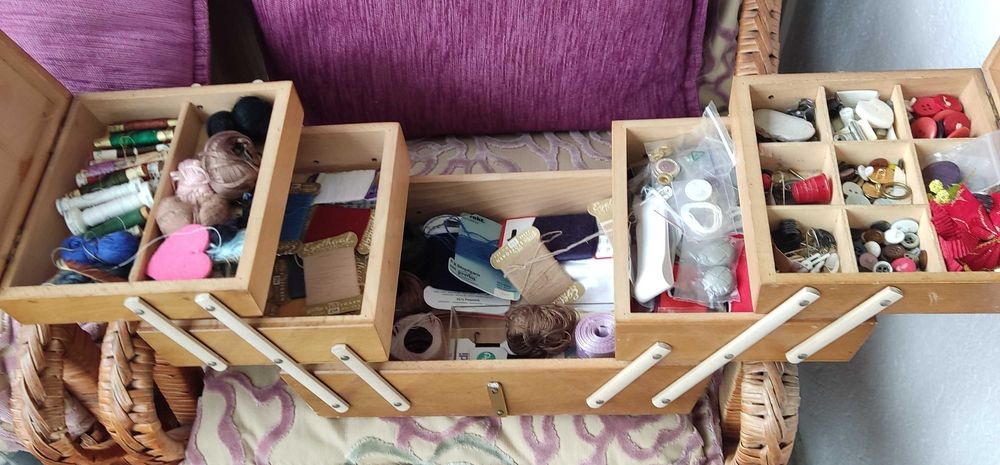 ПРОМО-10% Букова кутия за бижута, шевни и други принадлежности