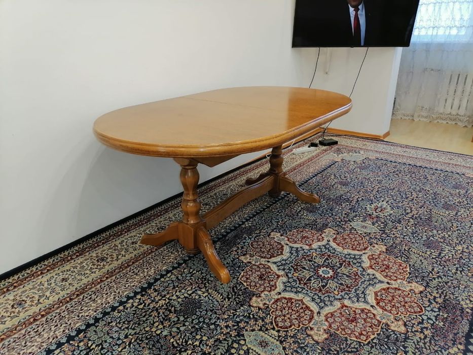 Продам стол б/у в отличном состоянии