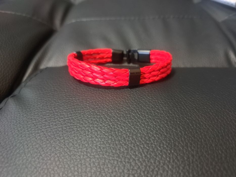 Мъжки гривни от естествена