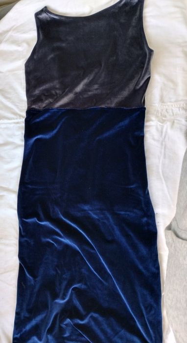 Rochie midi din catifea cu spate decupat – Mărimea S